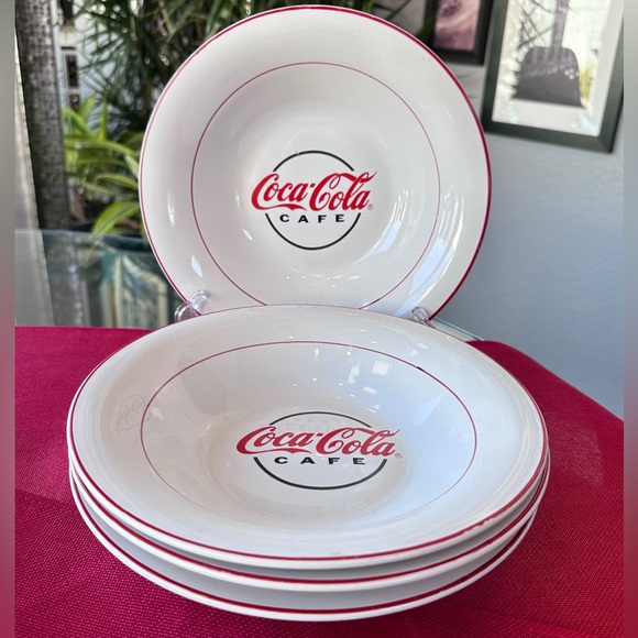 Retro Set of 4 Vintage Coca Cola “Cafe” Pasta, Salad or Soup Bowls -Gibson 2002 - Picture 4 of 10